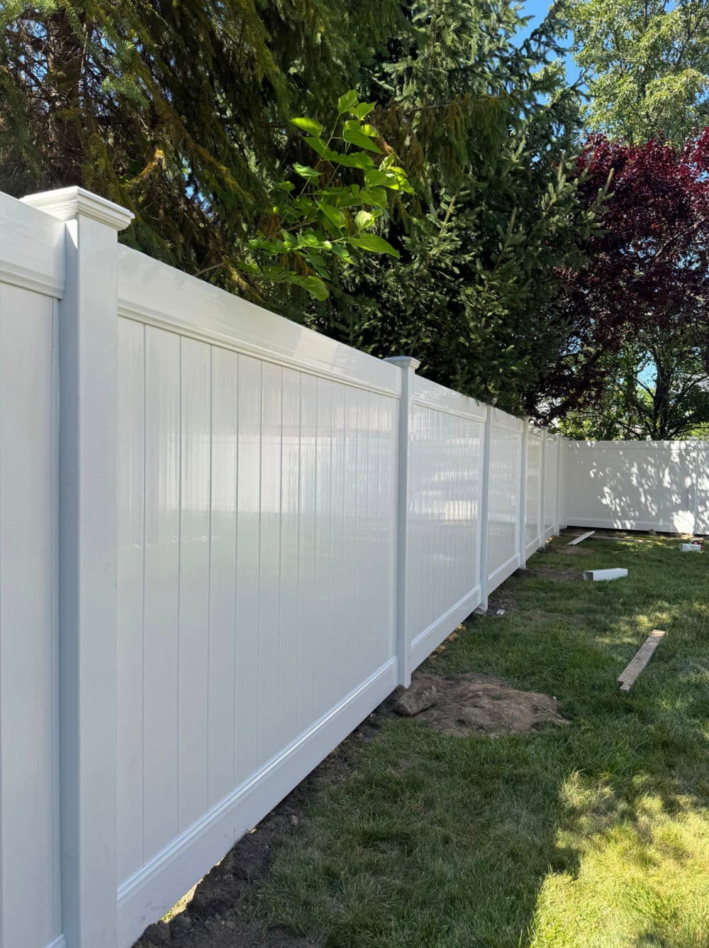 Ensuring Safety and Privacy with a New Vinyl Fence in Englewood Cliffs image