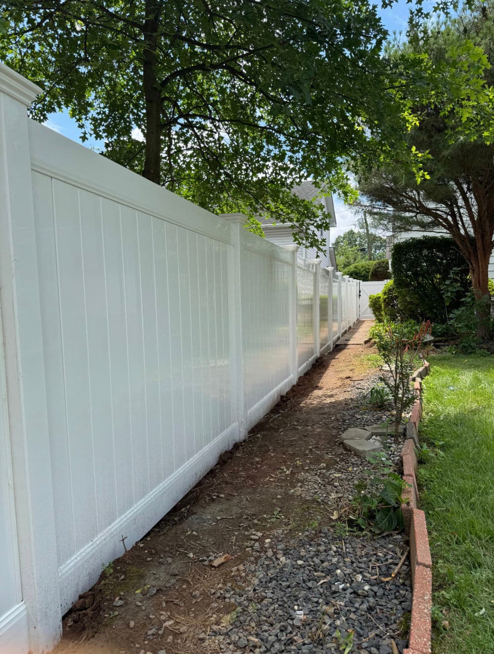 Gallery photos for Vinyl Fence Installation in Union NJ: Image #3