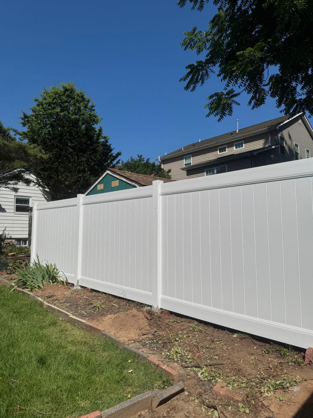 Gallery photos for Vinyl Fence Installation in Union NJ: Image #4