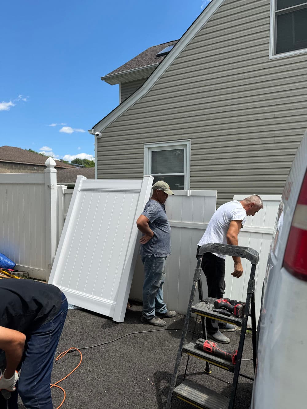 Gallery photos for Full Privacy Vinyl Fence Install in Lodi NJ: Image #8