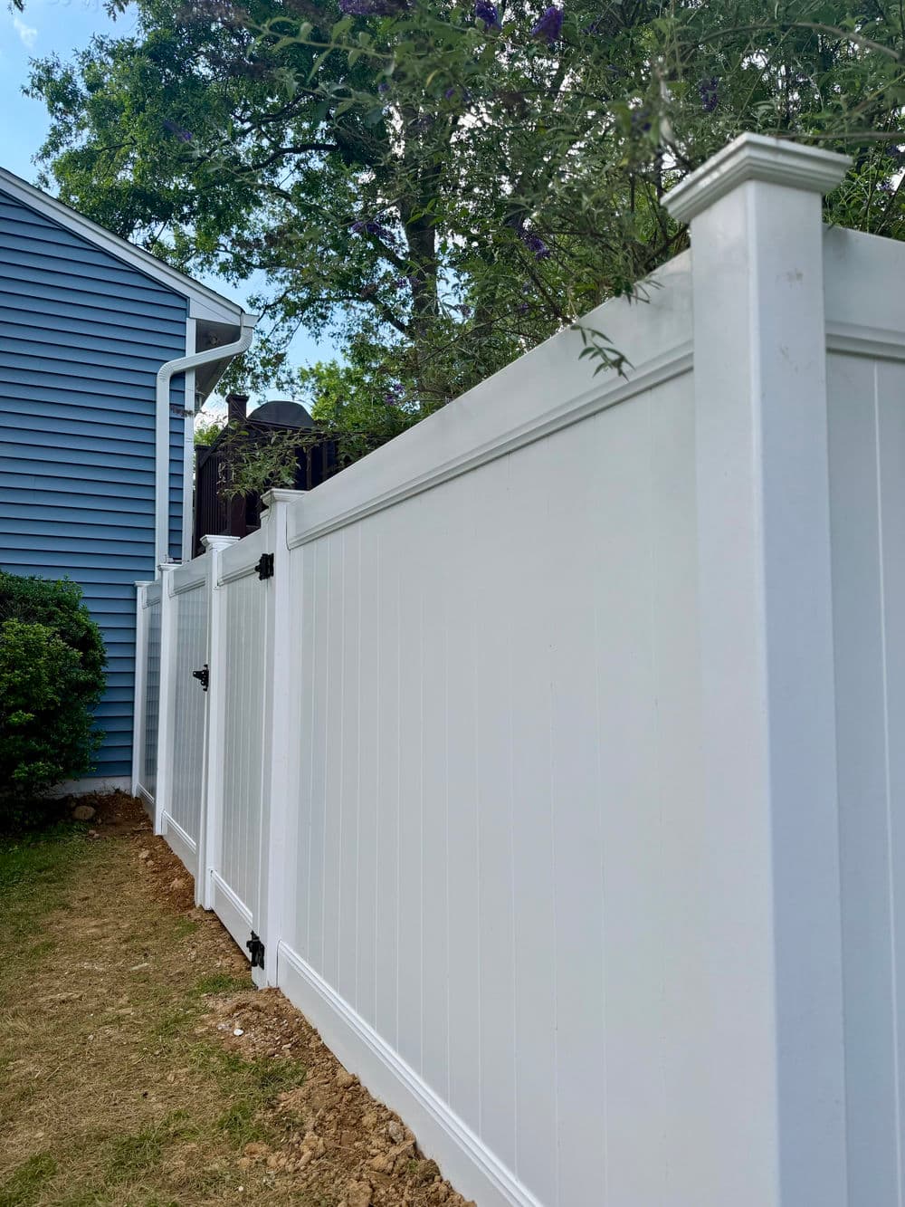 Gallery photos for White Privacy Vinyl Fence Installation in Wayne NJ: Image #4
