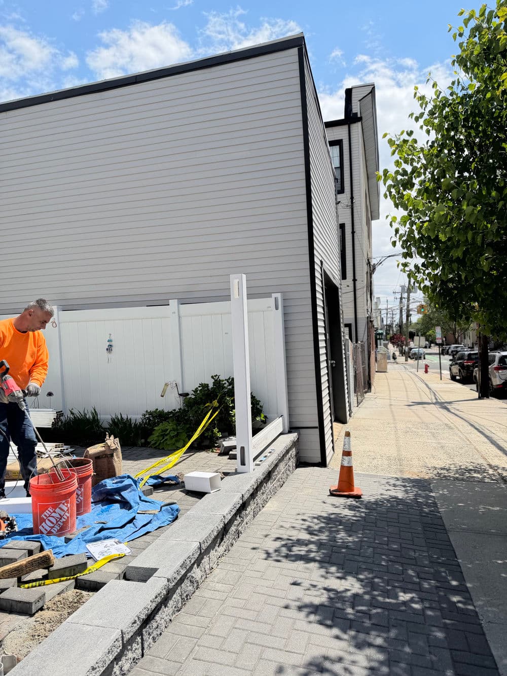 Gallery photos for Vinyl Privacy Fence Install Adds Curb Appeal in Secaucus: Image #3